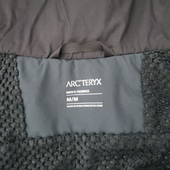 Arc’teryx Rush IS Ski Jacket sz medium - Picture 7 of 8
